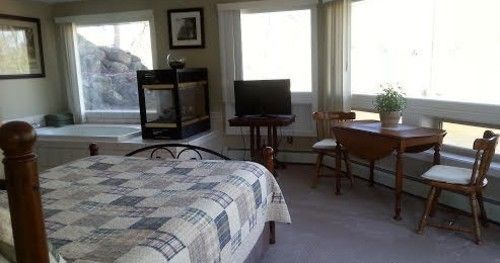Stone Waters Inn Bellaire ภายนอก รูปภาพ