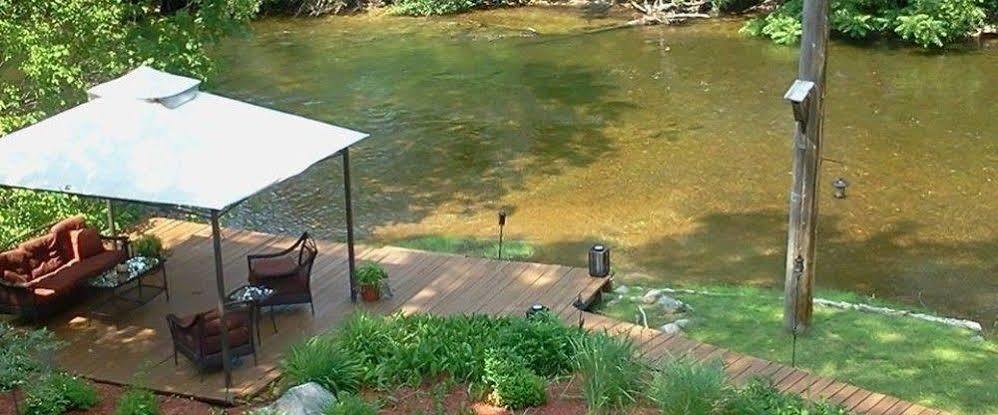 Stone Waters Inn Bellaire ภายนอก รูปภาพ